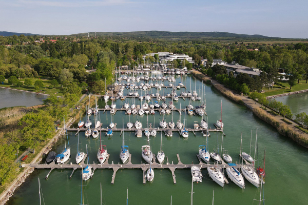 marina-17B49A6189-FFD4-EA47-7DE8-94A656FB0F23.jpg